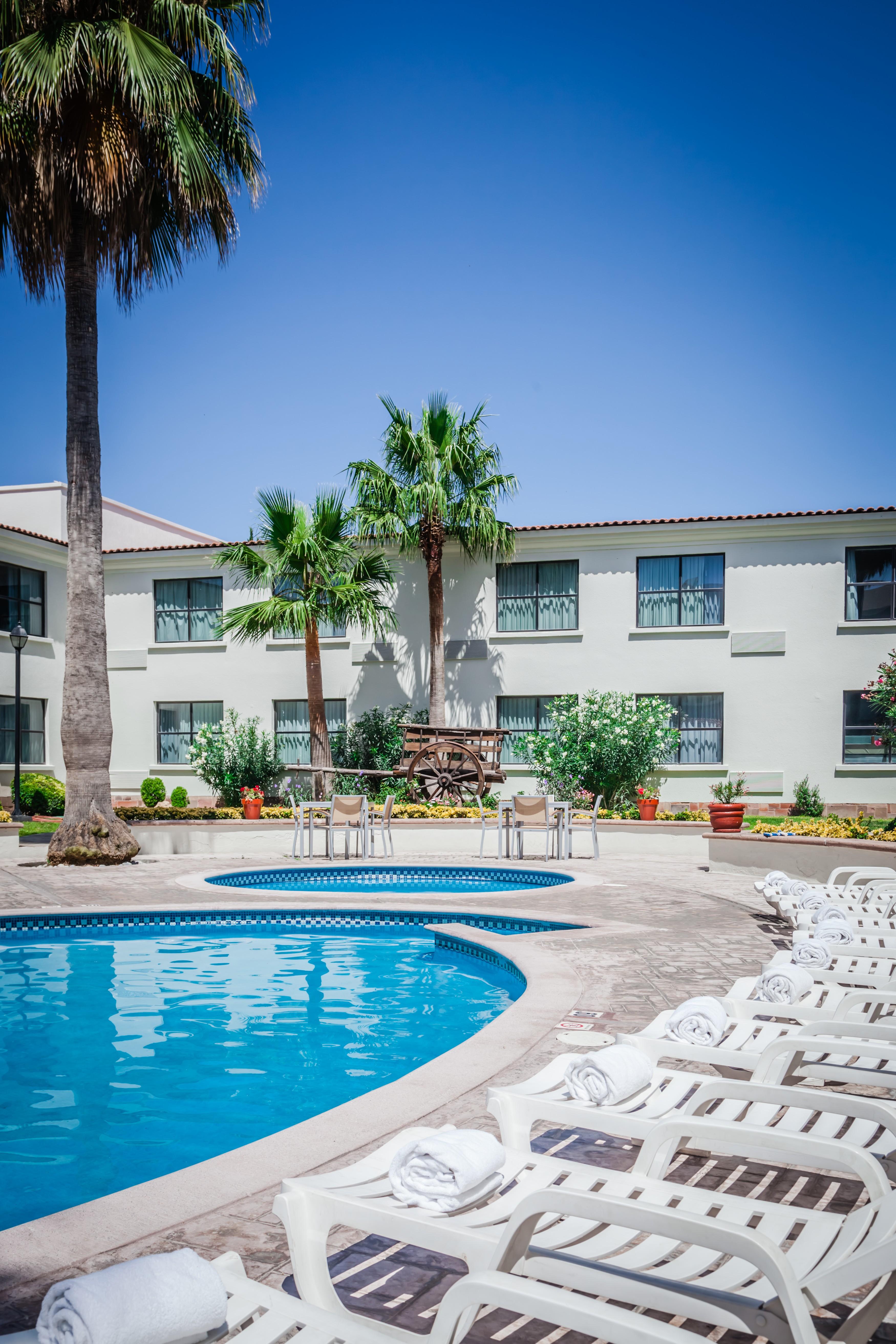 Fiesta Inn Saltillo Eksteriør bilde